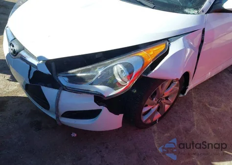 2016 Hyundai Veloster z USA, uszkodzony, nr VIN KMHTC6AD1GU288392